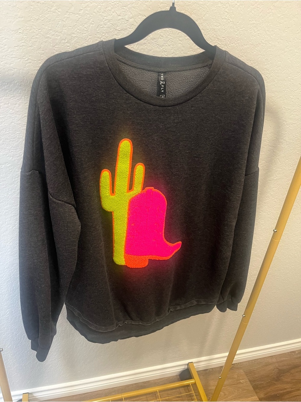 Two 2 Fly Sweatshirt Women M Neon Cactus Cowboy Boot Western Oversized Charcoal